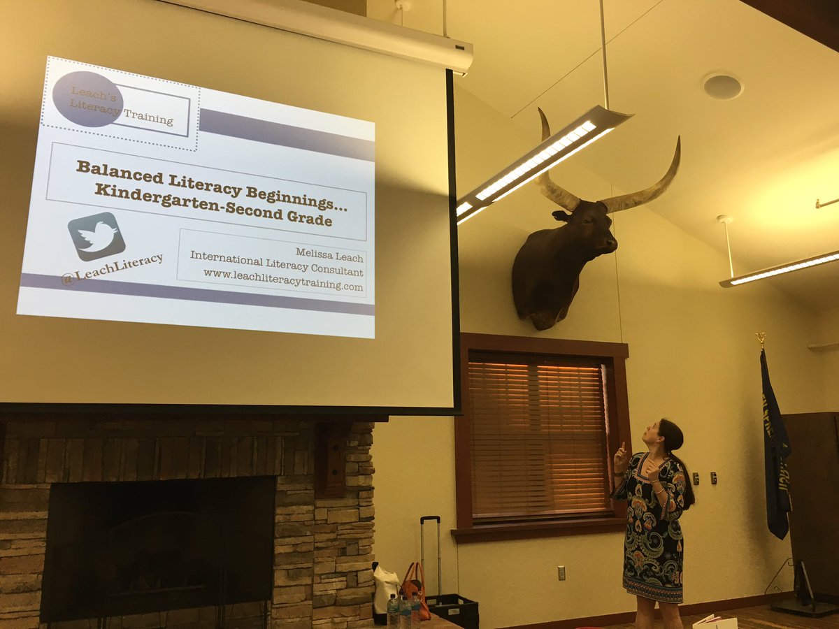 LeachLiteracy's tweet photo. This is a FIRST for Leach's Literacy Training y'all! He's looking at me! https://t.co/01en0B8YdI
