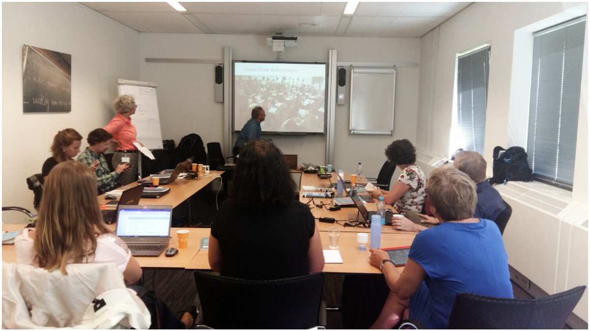 idirksenCPS's tweet photo. Met collega's aan de slag met Lesson Study #lessonstudy @CPSonderwijs @rekenflits @lindaodenthal https://t.co/q9kY1OEUfZ