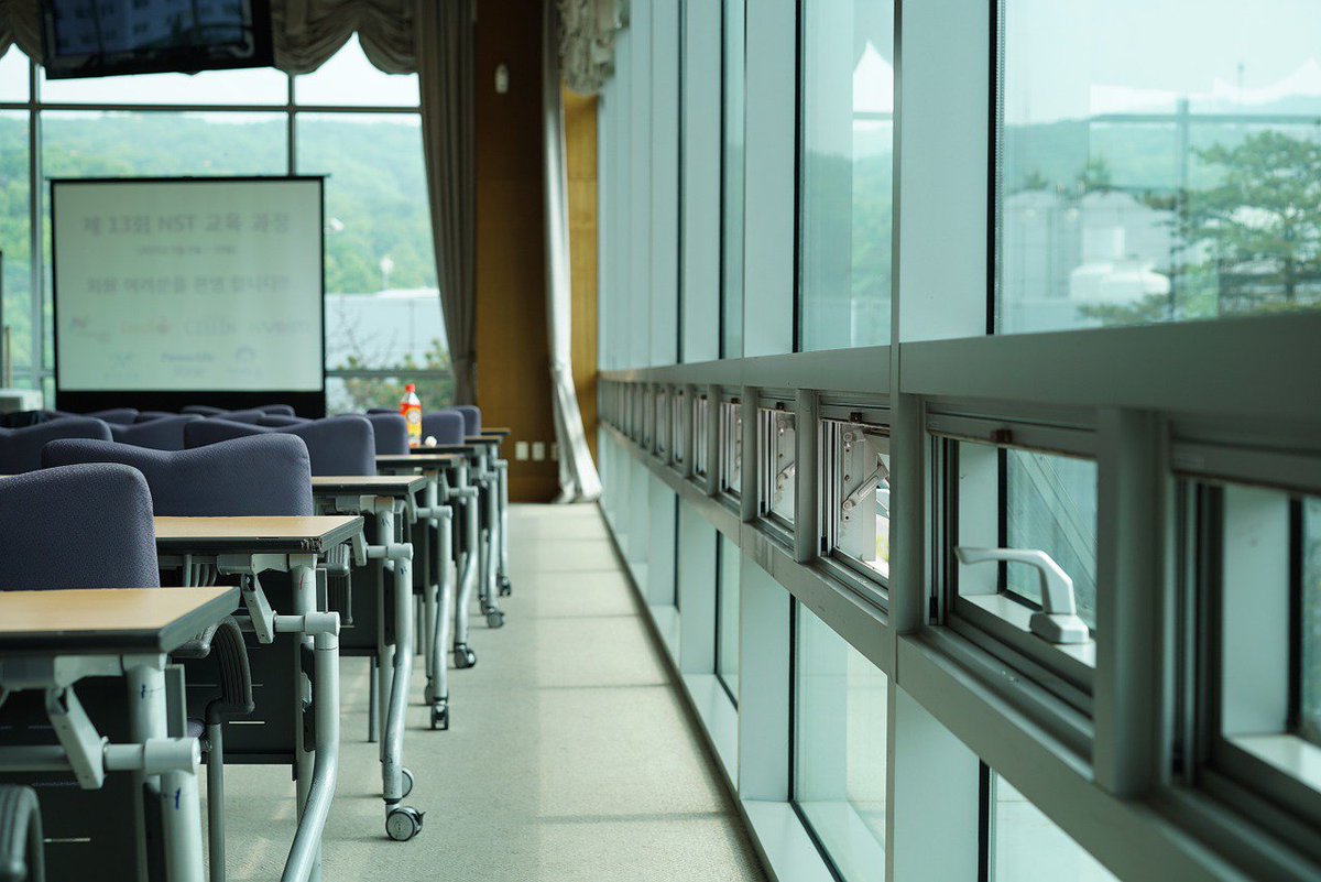 marywalton27's tweet photo. Read my new essay "Does Class Size Matter?" https://t.co/gTwVIvFT41
#education #essay #essaysample #college #School https://t.co/Pe09R5vUu7