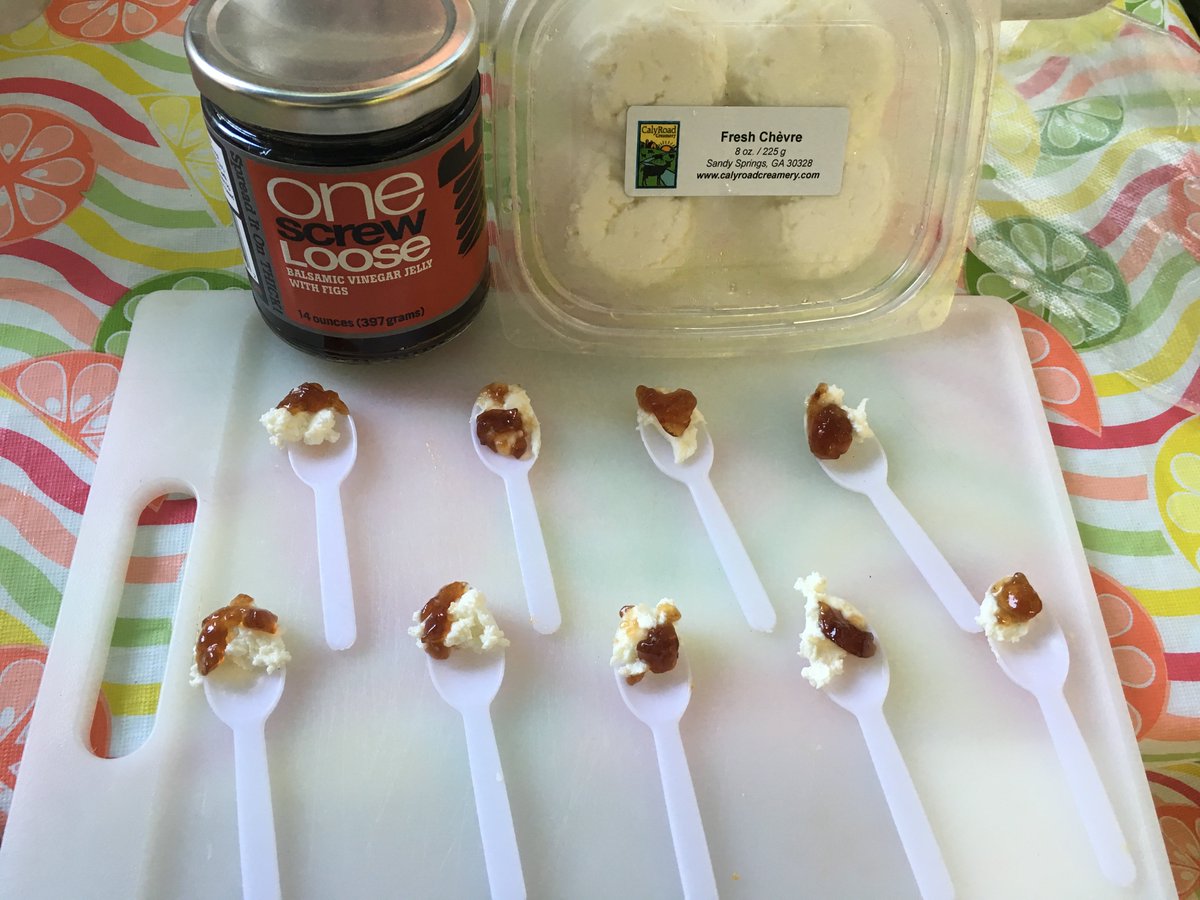 FormaggioAtl's tweet image. Calyroad Fresh Cherve with OneScrewLoose balsamic fig jam#goatcheese#figs#eatlocalyall