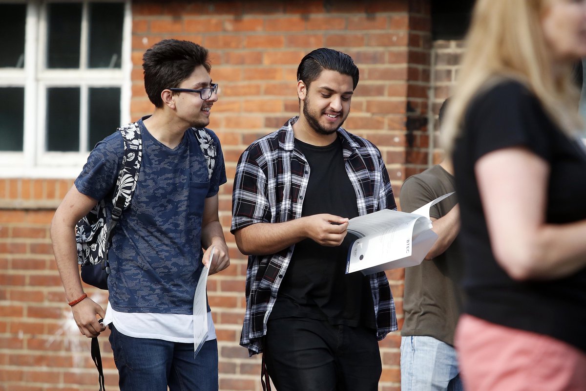 Fantastic #ResultsDay success at your former College! <a href="/Maurice29chamb/">Ⓜ️@urι̊ce Ch@mberδ</a> sgmc.ac.uk/news/newsArtic…