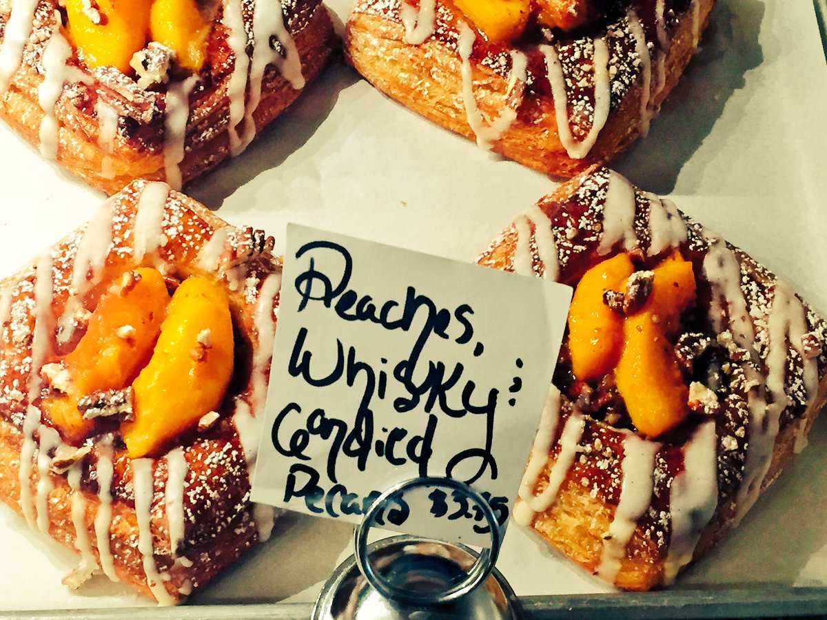 AmyNorth1's tweet photo. Can't stay away from @atelierontrade. Peaches/whisky, a'gus/feta. Merci GENIUS Pablo 4 making LIFE sweet &amp; savory https://t.co/xGUrefggWf