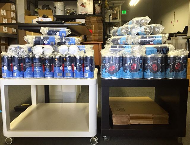 LiveZest's tweet image. mountains made of tea  #coolpackaging #blacktea #fueledbytea #moretea #startup