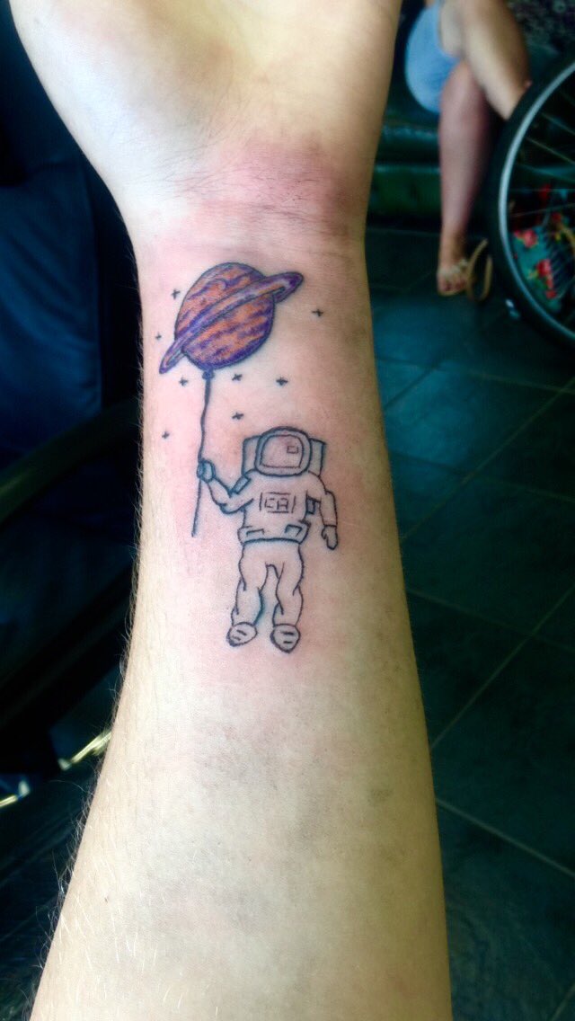 softmintmolls's tweet photo. here you go lads, meet santiago the spacedude ✨ https://t.co/glH50LzAqF