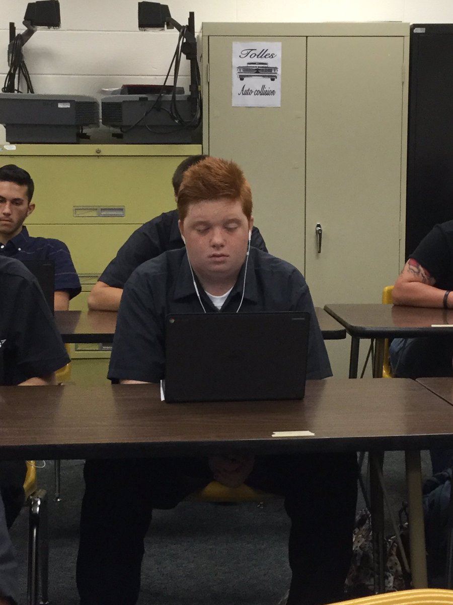 AutoTolles's tweet photo. Jack loves sp/2 safety training #hilliarddarby#@AutoTolles #@HilliardSchools #@TollesTech https://t.co/J3drAJY0lA