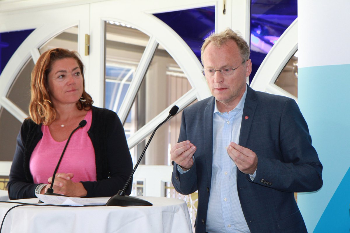 - Det er nesten kriminelt, sier NHO-sjef Skogen Lund om rekommunalisering tinyurl.com/z2o49tl