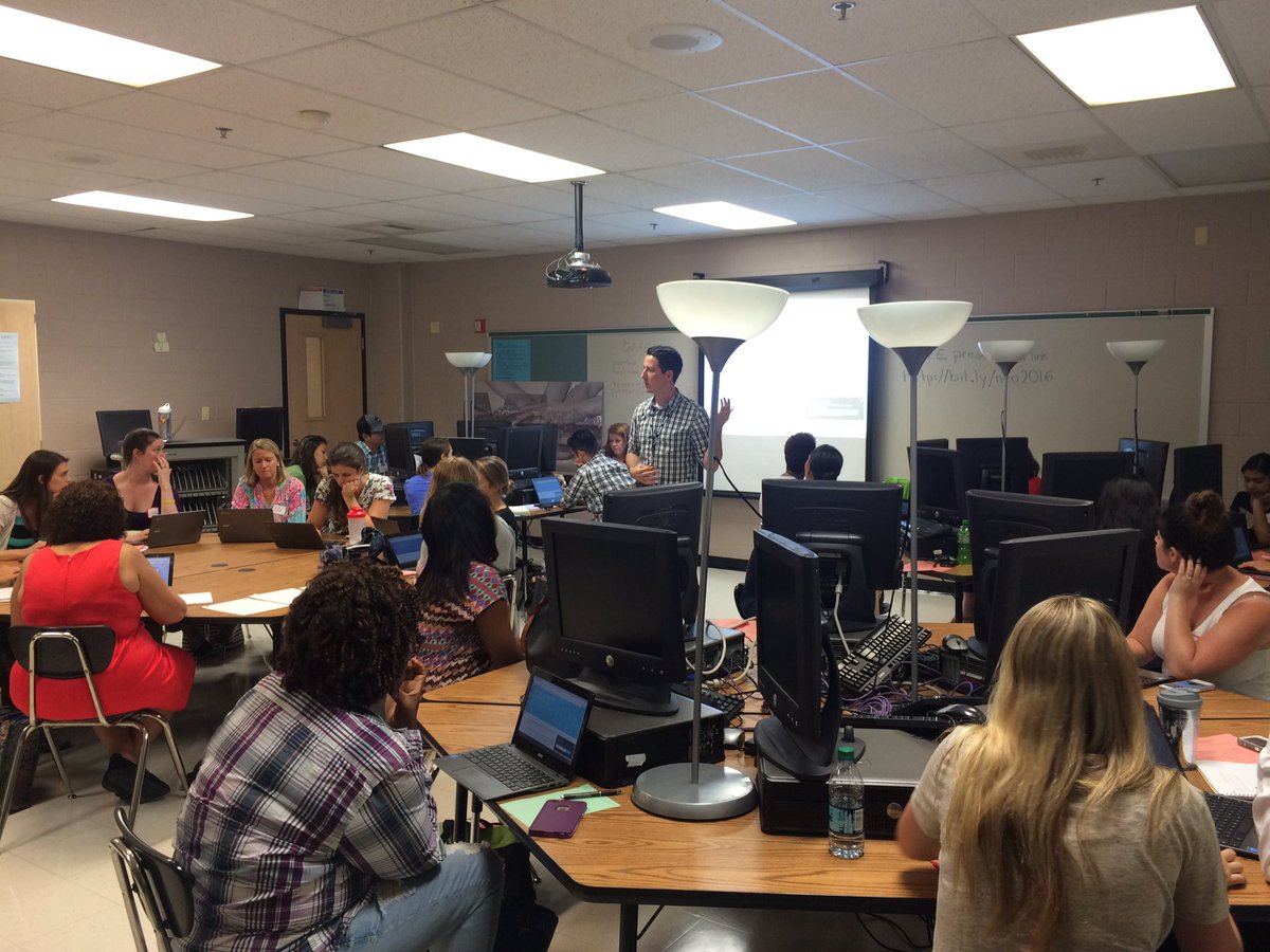 PalmTeach's tweet photo. @JasonMilke intros new @mcps educators to #GAFE @MSquared8 #neo2016 https://t.co/9NSwNUAZFH