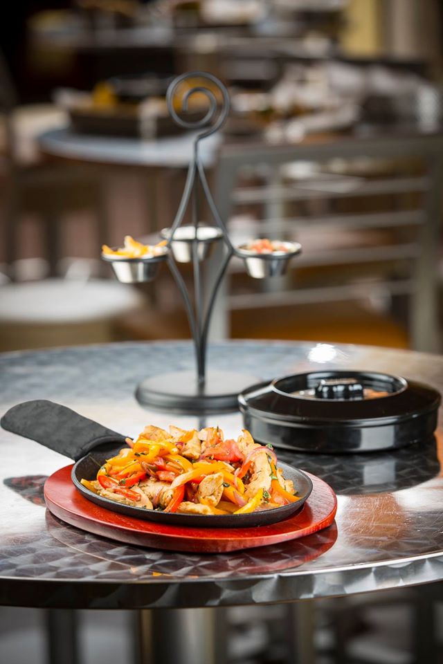tablecraft_fs's tweet photo. #NationalFajitaDay What better way to serve your fajitas than with @table_craft Fajita Tower &amp; Sizzle Platter Set! https://t.co/1JAs6gxKZf