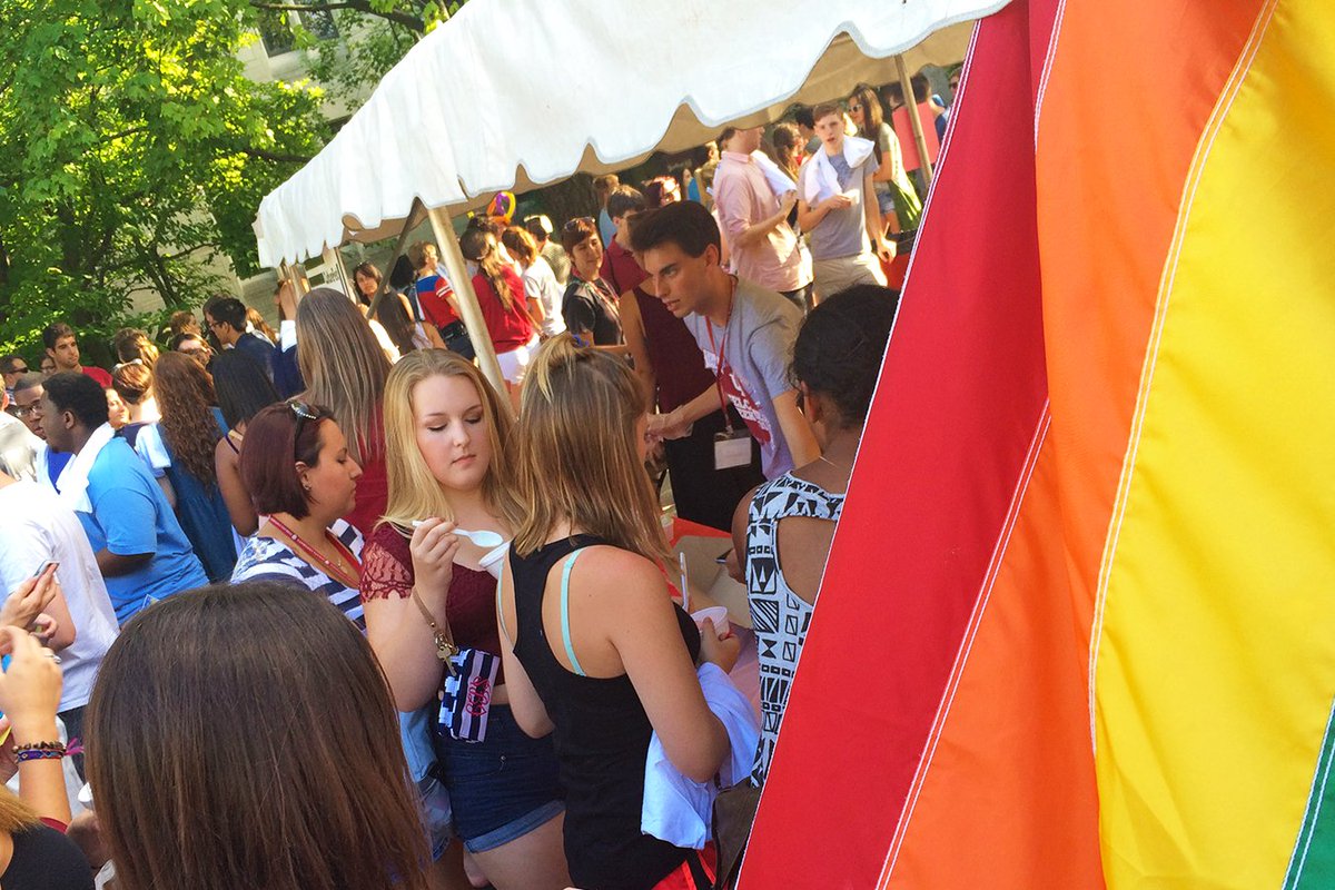 Welcome Week is about creating a safe, fun &amp; welcoming environment for IU students! go.iu.edu/1mll #IUWW