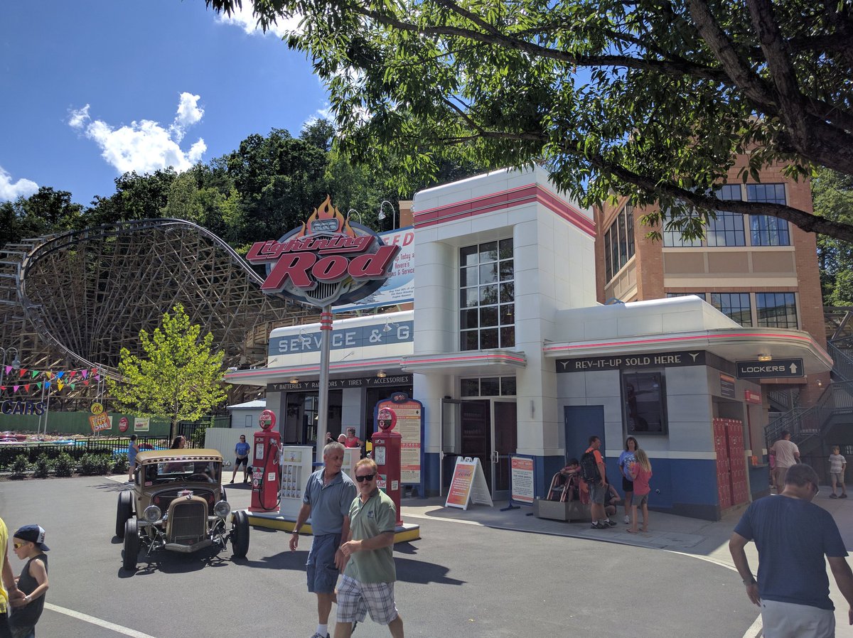 IRatchett's tweet photo. @Adamthewoo  Went to #Dollywood again and rode #LightingRod 2 times. Amazing coaster #FastestWoodenCoaster https://t.co/z0rHK7Dnm8