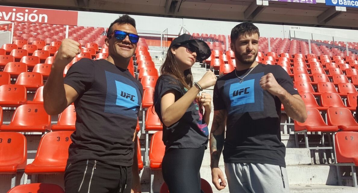 pulpolatam's tweet photo. Tour #TUFLatinoamerica 3 | @MarceRojoMMA y Javier Ganín en @Independiente grabando para @PuraQuimica #pulpodeviaje https://t.co/XcVOpaR1at