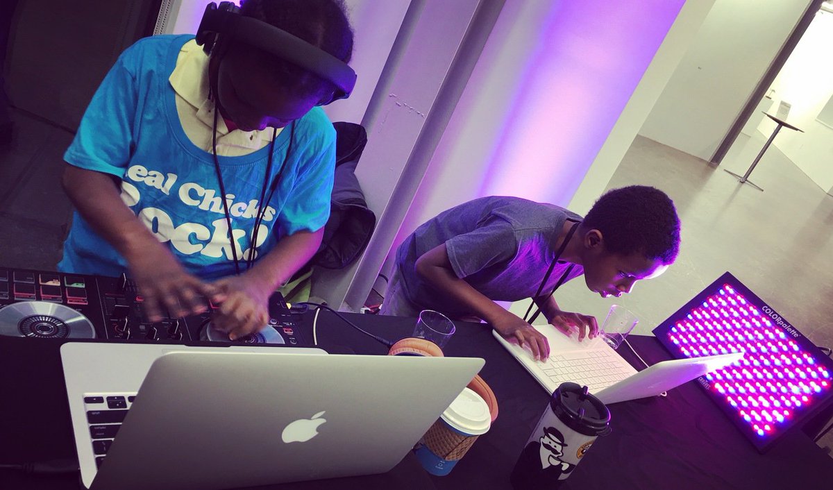 atlcontemporary's tweet photo. Don't miss @soulspinyouth DJing the night of #ArtPartyAtl at @atlcontemporary 1of5 DJs that night! #goDJ #Atlanta https://t.co/I640tjlhE8