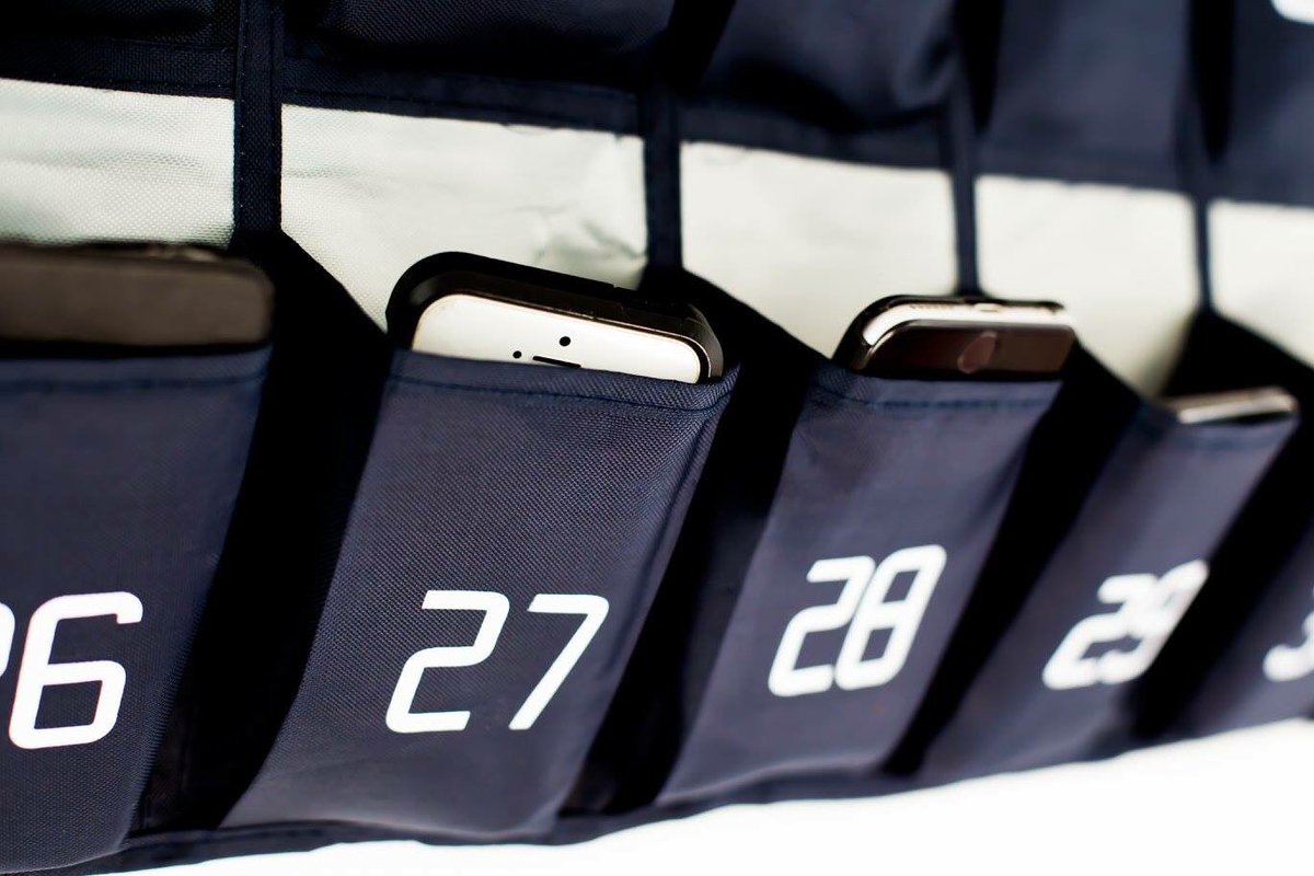 De telefoontas is vanaf nu te bestellen facebook.com/telefoontas/po…