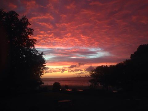 ManoirHonfleur's tweet photo. Le temps d'un #dîner, profitez d'un #coucherdesoleil unique au Manoir des Impressionnistes****. #ManoirHonfleur https://t.co/I4tW6bP5zM