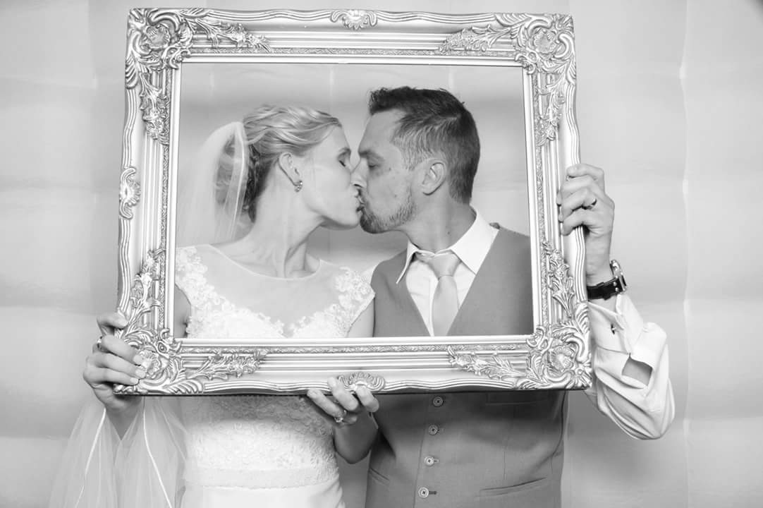 FourFourStu78's tweet image. Looking for a #Wedding #PhotoBooth ? Check out #CaptureBox capturebox.co.uk
