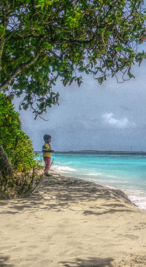 shaahid_96's tweet photo. Kokko ge rah giraa dhonveli finolhakah vaairuves #Beybe ah kameh vaahen heevesnuvey! Ulhenee amilla jeeb bodukuran.. https://t.co/3W0UmBtLkL