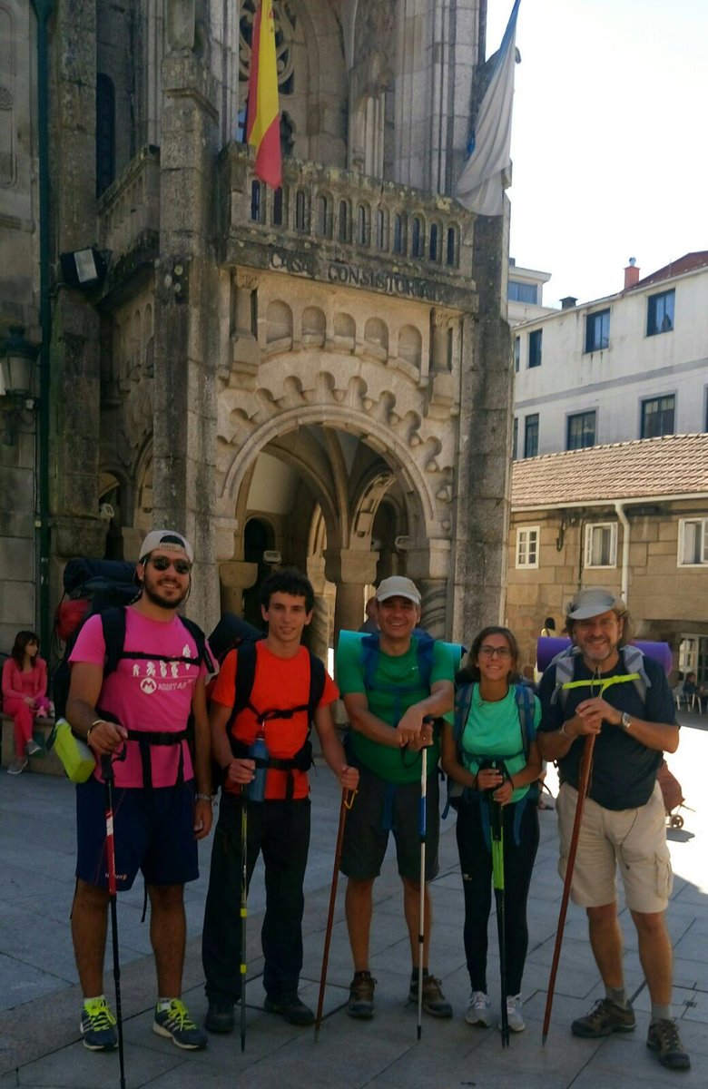 Nuestros caminantes <a href="/GVXMalaga/">GVX Maristas Málaga</a> en su primera jornada de peregrinación 
#masqueaulas