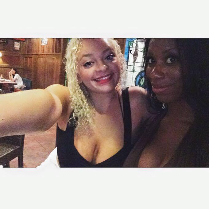 flowerpowermpls's tweet photo. #islandgirls #Guamlife #banCheeZzsFinest #mnhomeGrown #travelTwerks https://t.co/hcPxXzWi1z