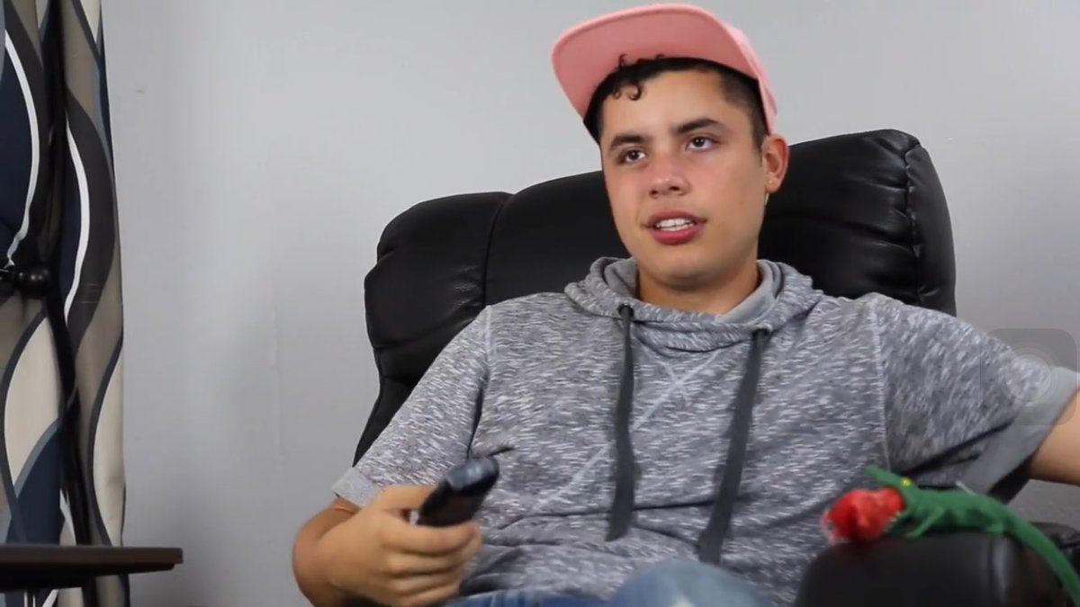 _yo_hali's tweet photo. when you find @Hey_itsDennis favorite toy in @nataliesoutlet new video😂 https://t.co/ySAxVXz8Nt