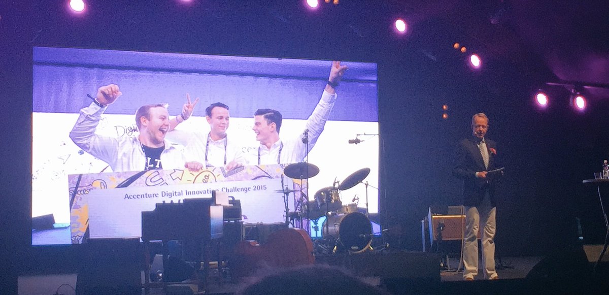 VappuAura's tweet photo. Huvilateltassa James Hunter Six ja @AccentureFI - taustakuvissa hienosti myös #ADIC15 tunnelmat! #juhlaviikot https://t.co/nk3G2thltb