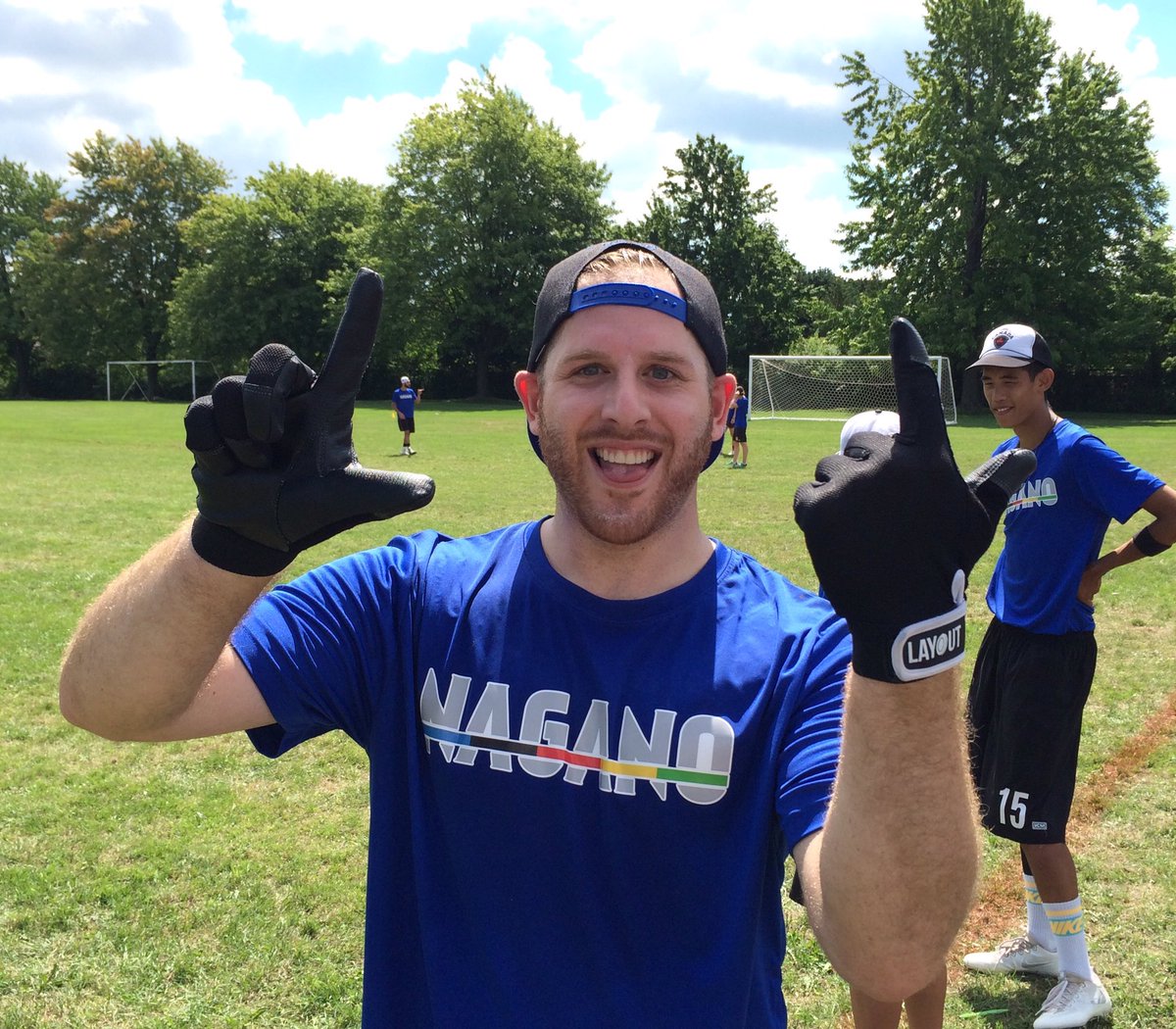 LayoutUltimate's tweet image. Lots of players looking slick in their #LayoutGloves, shoutout to birthday boy Leo living #LayoutLife