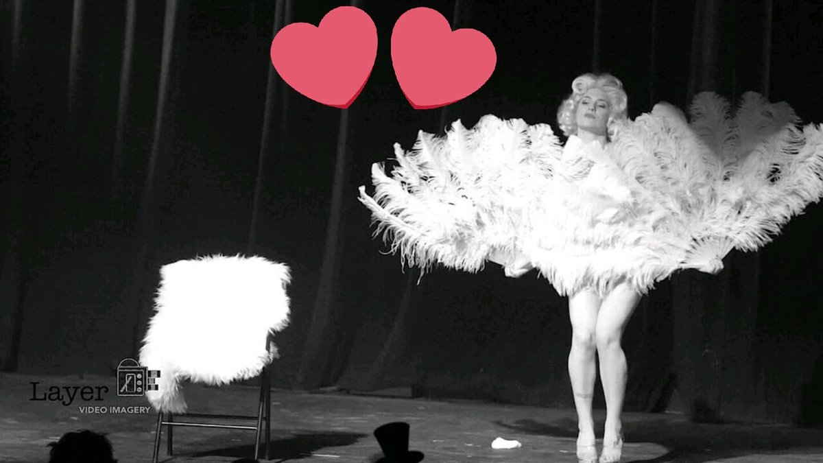 DefiantScrbblr's tweet photo. Oh Dakota Von Tramp... I am a big fan! #wpgburlesque #fandance @myparktheatre @LayerVidImagery https://t.co/5zBSCVJwGn