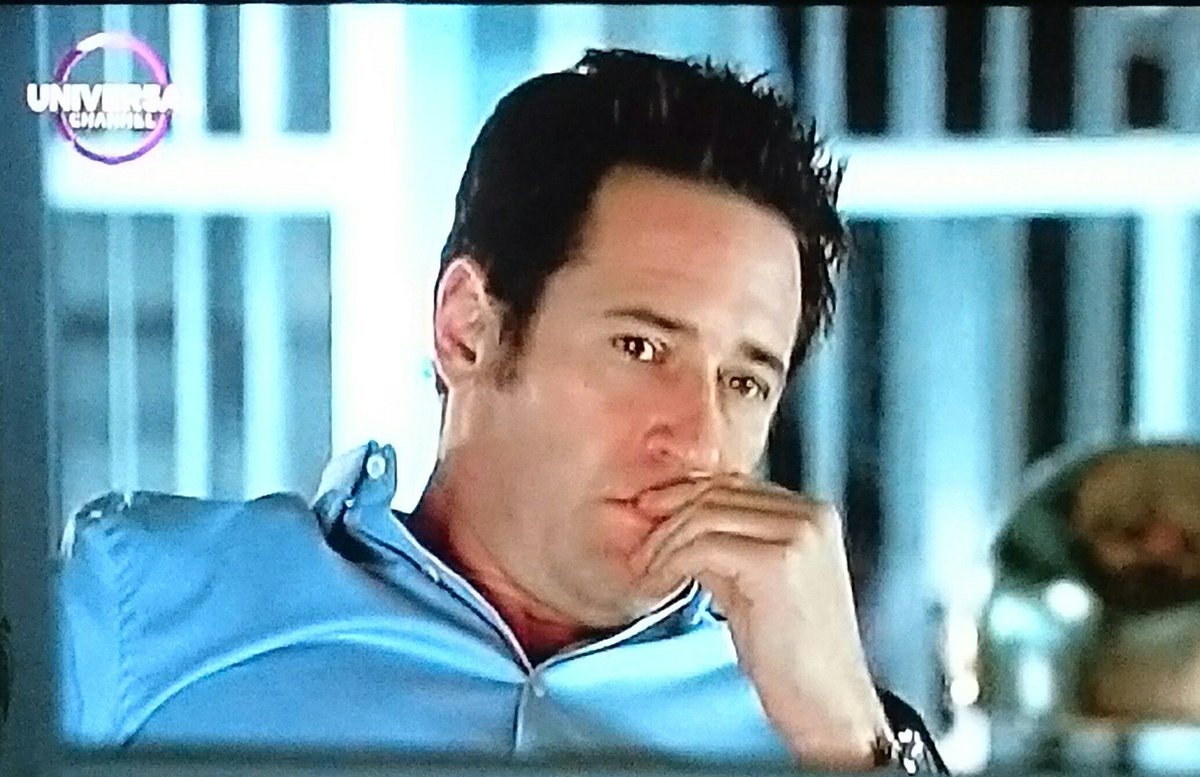 sithnan's tweet photo. Next time I start a project at home stop me,never gone so long w/out watching episode of something with #RobMorrow 😱 https://t.co/kd0l1kVnMZ