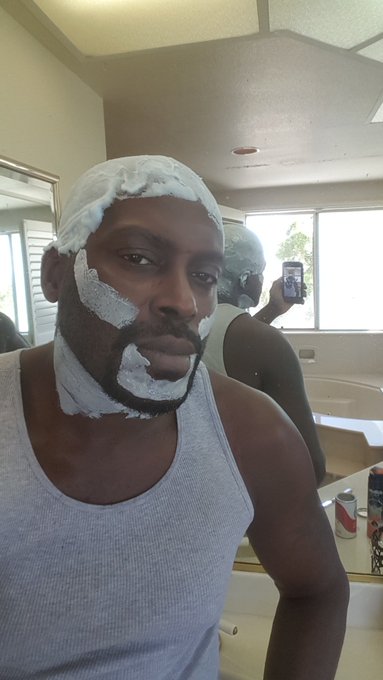 Get my BeardGame back on track. Give me 1 week to have my Beard back on fleek. This is Before...the After<a href="/tag/black"class="tags"><span>#black</span></a>