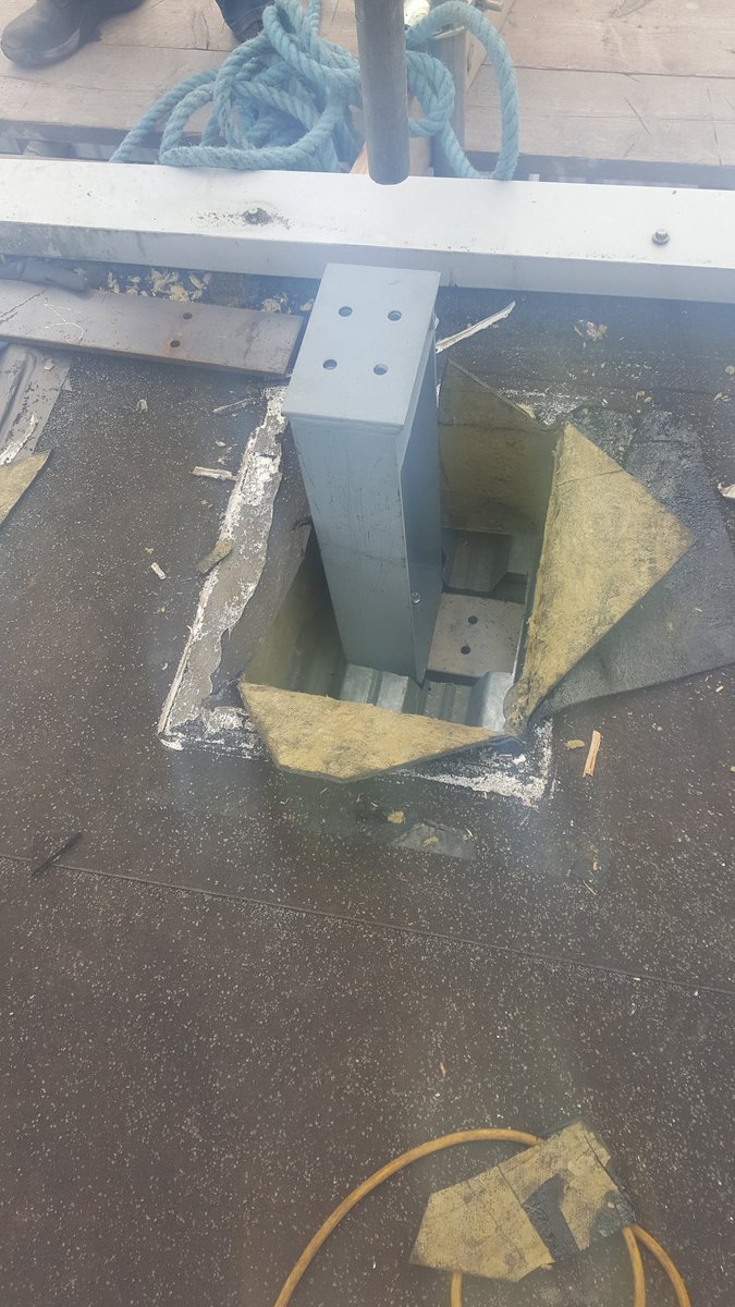 lee_kirman's tweet photo. A little liquid repair today at Ford Dunton! @Proteus_UK  #roofs #liquid https://t.co/kMC2D7p4fE
