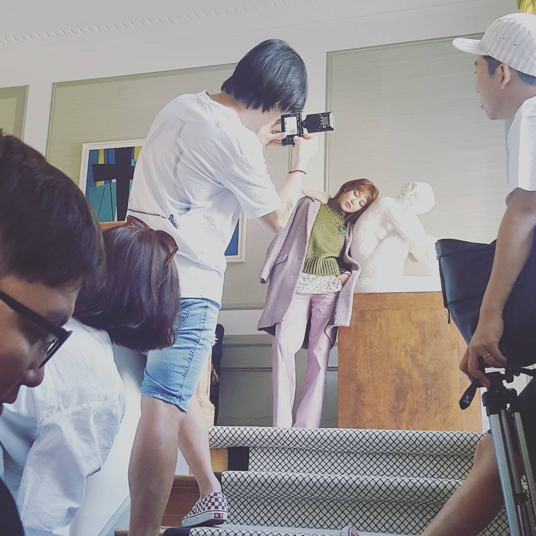 [PIC][16-08-2016]SooYoung khởi hành đi Bỉ để chụp hình cho tạp chí "Marie Claire" vào trưa nay CqKTIU6UsAAQohR