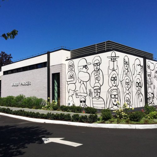 cedarandgray's tweet photo. Loving the use of illustration here at @WarbyParker's newest Seattle location. #EnvironmentalGraphicDesign https://t.co/1zobMBoBJg