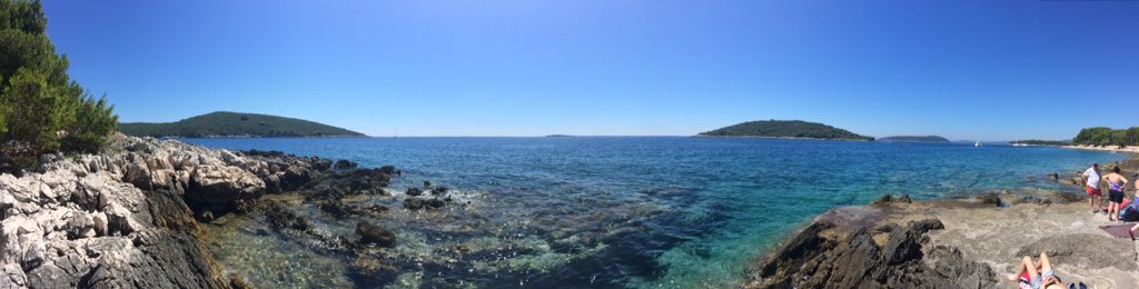 nickbond72's tweet photo. Weather ☀️ views 👀 panos ✅ #fullset https://t.co/1A3N963wWx