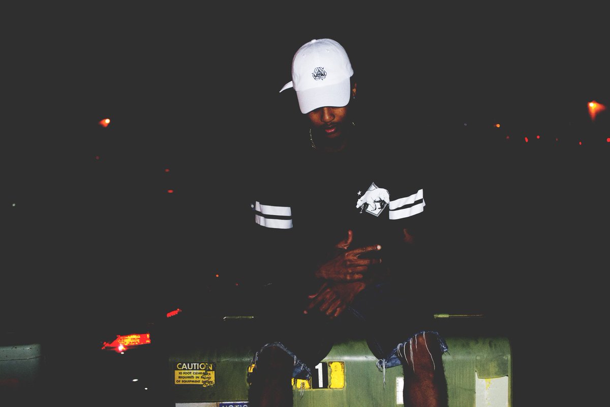 ConformResist's tweet image. 