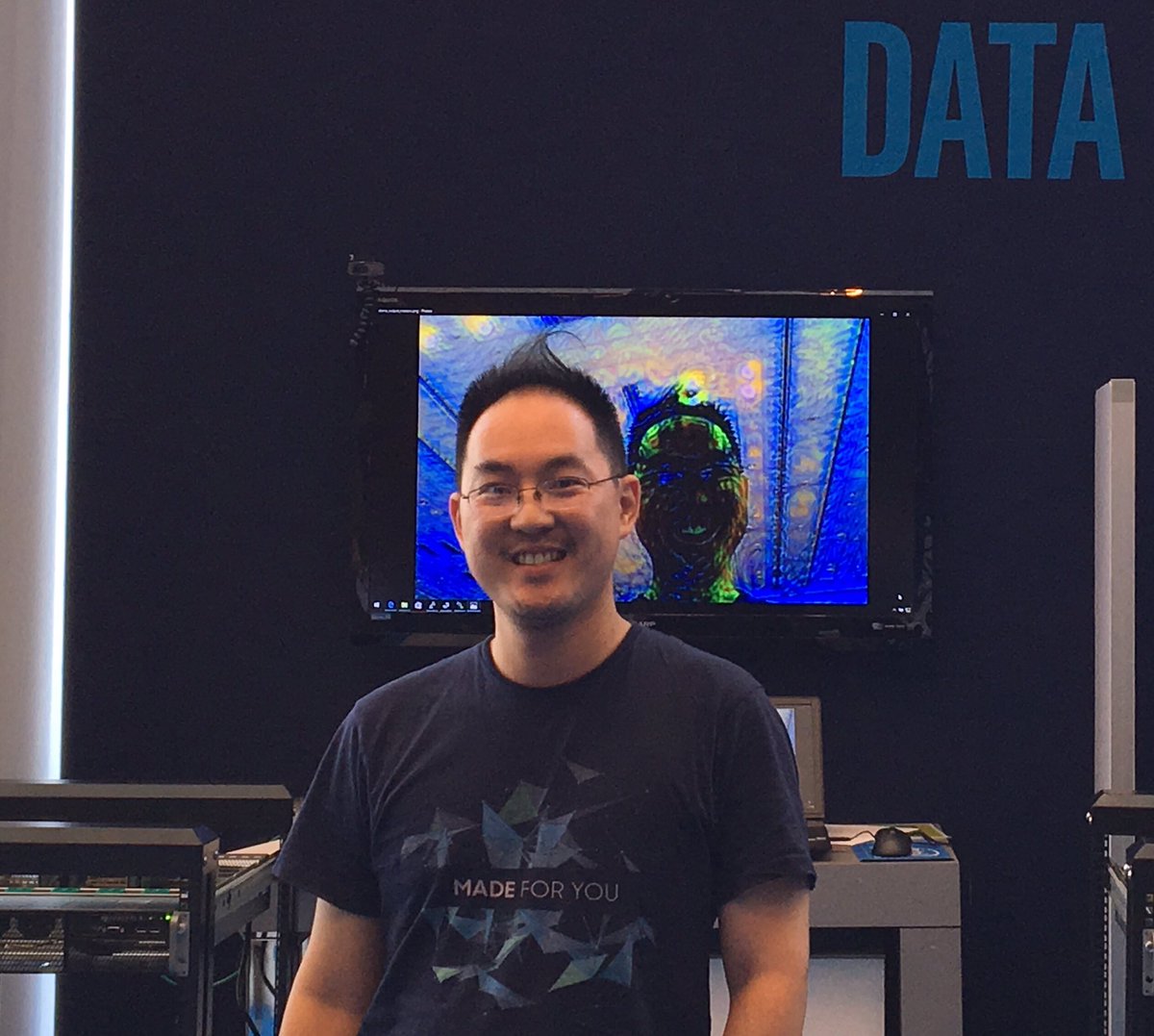 CyberInfused's tweet photo. Pikazo taking selfies to the next level in the #IntelDCZone #IDF16 https://t.co/VZj0revHSG