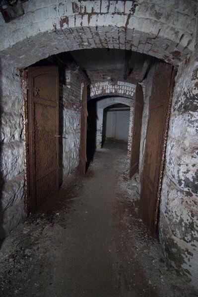 alexisy95's tweet photo. The Tunnels to Danvers State Asylum. #Asylums #DanversStateHospital #Abandoned https://t.co/0dT493XylI