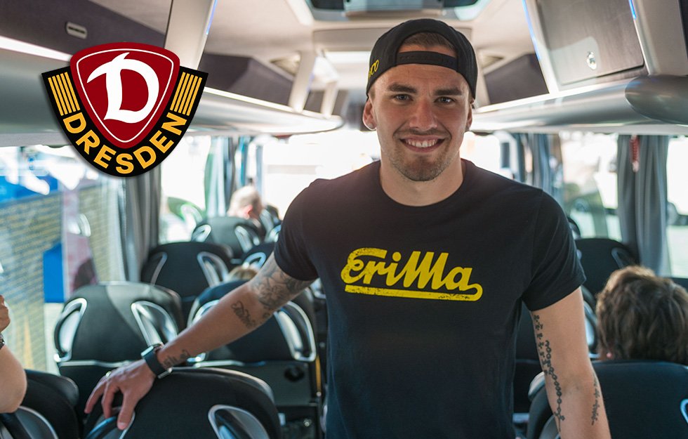 TAG24Sachsen's tweet photo. Exklusiv! #PascalTestroet führt Euch auf #mopo24 durch den neuen #Dynamo-Bus. #sgd1953 https://t.co/RNnnueeB3A https://t.co/V57fYqYhB6