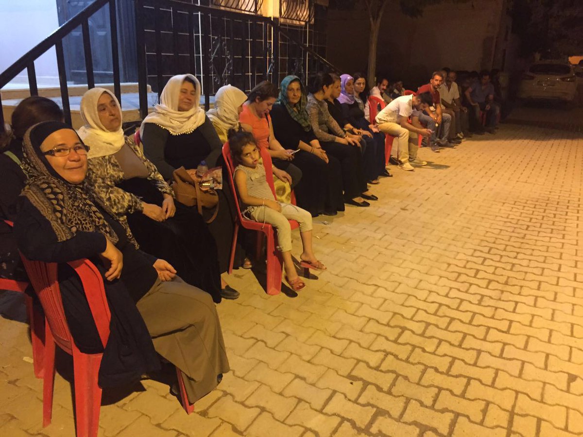 dilaDemir123's tweet image. Suruç'ta "Önderliğe Özgürlük" nöbetine öncülük eden annelerimizle birlikteyiz.
#TecritDarbedir