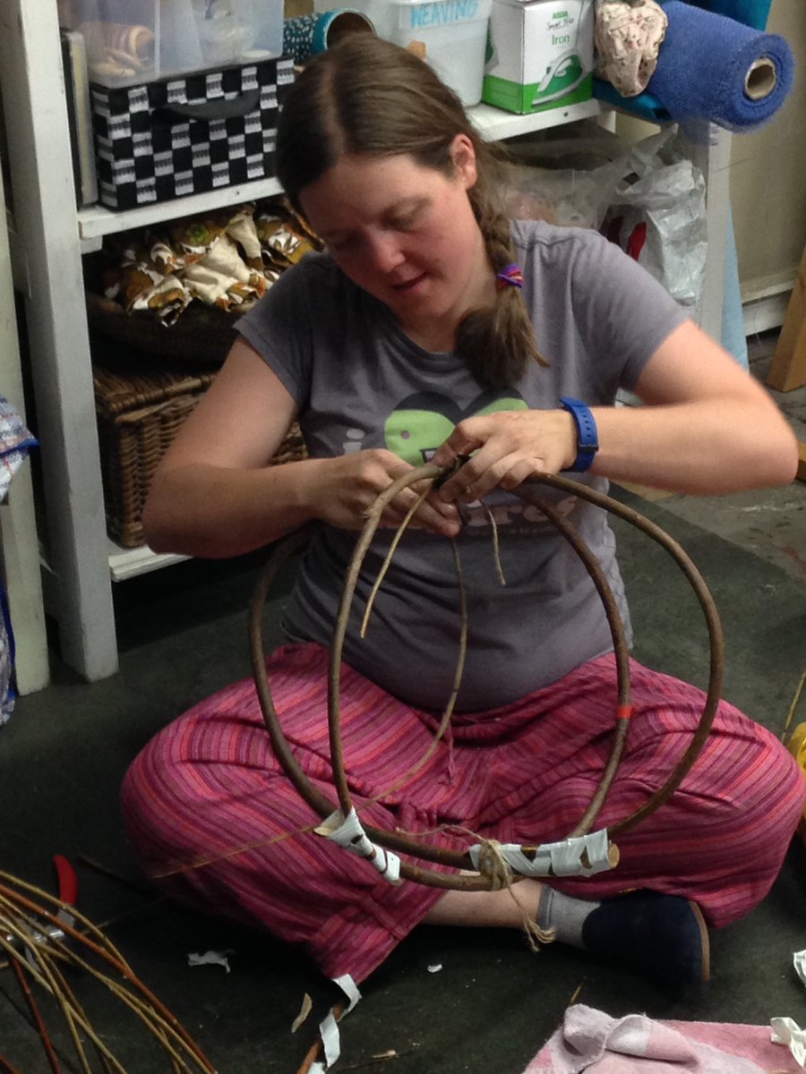 OldPrintWorks's tweet image. @AlexandraLaight is onto her second basket of the evening at #DailyThread. @VickyWilcher #patchworking. #Industrious