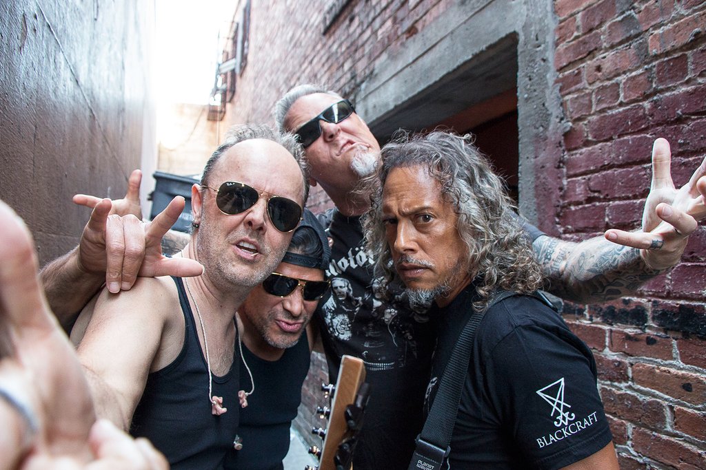 RollingStone's tweet photo. Metallica detail new album 'Hardwired...To Self-Destruct.' Listen to new song "Hardwired" https://t.co/sic7kedqcL https://t.co/NHKasbZkjB