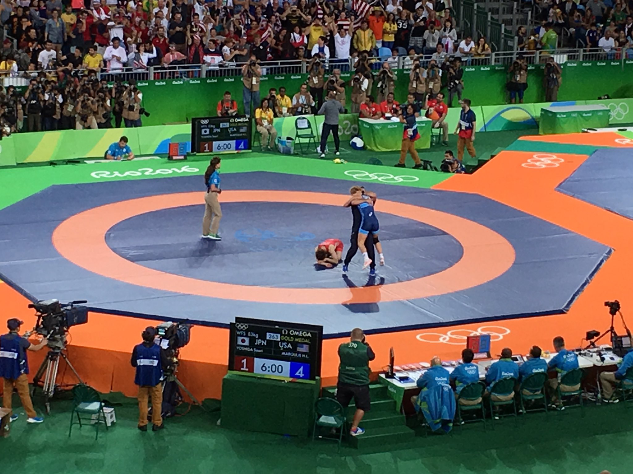 オリンピック レスリング 吉田沙保里選手 Sao Sao53 が アメリカのヘレン マルーリス選手と4連覇を懸けた試合に負け 銀メダルです オリンピック リオ16