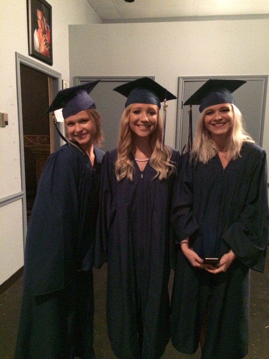 sytycdfox11's tweet photo. Being a triplet is fun. Defenitly at times likes these. Happy senior year💥 https://t.co/IF1JpvBfUv