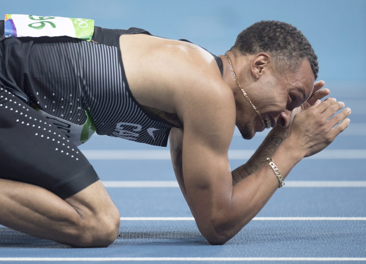 SNstats's tweet photo. Andre De Grasse is the 1st #CAN to win 2 individual event Track &amp; Field medals in a single Olympics since 1932 https://t.co/7ulFVBM5nX