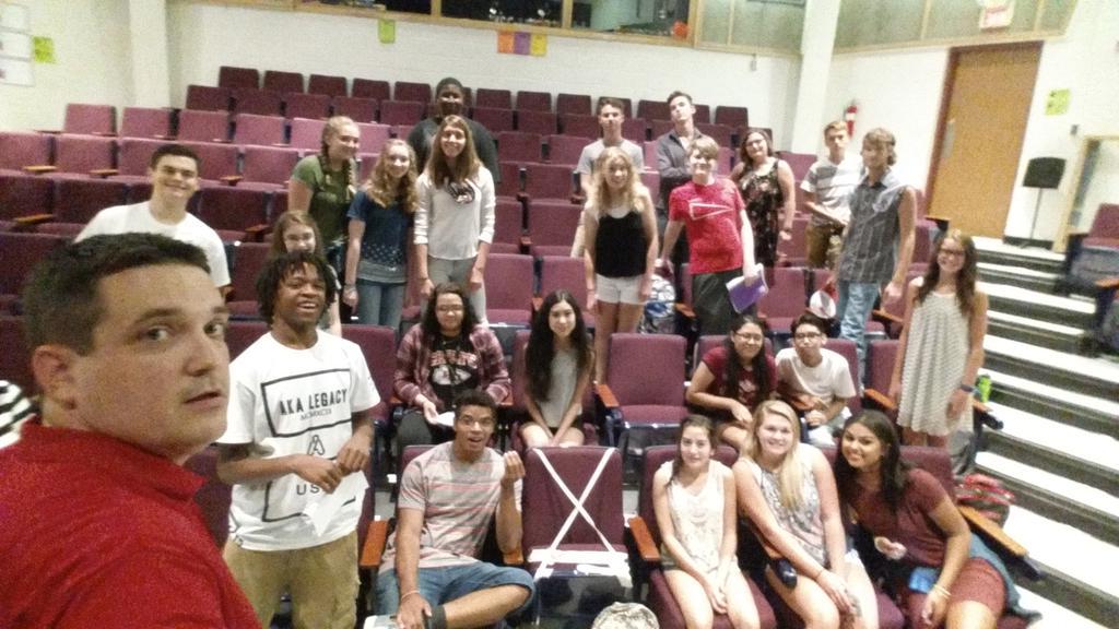 dpence82's tweet photo. First hour! #firstdayselfie #ONRocks https://t.co/Til9VKlTQI