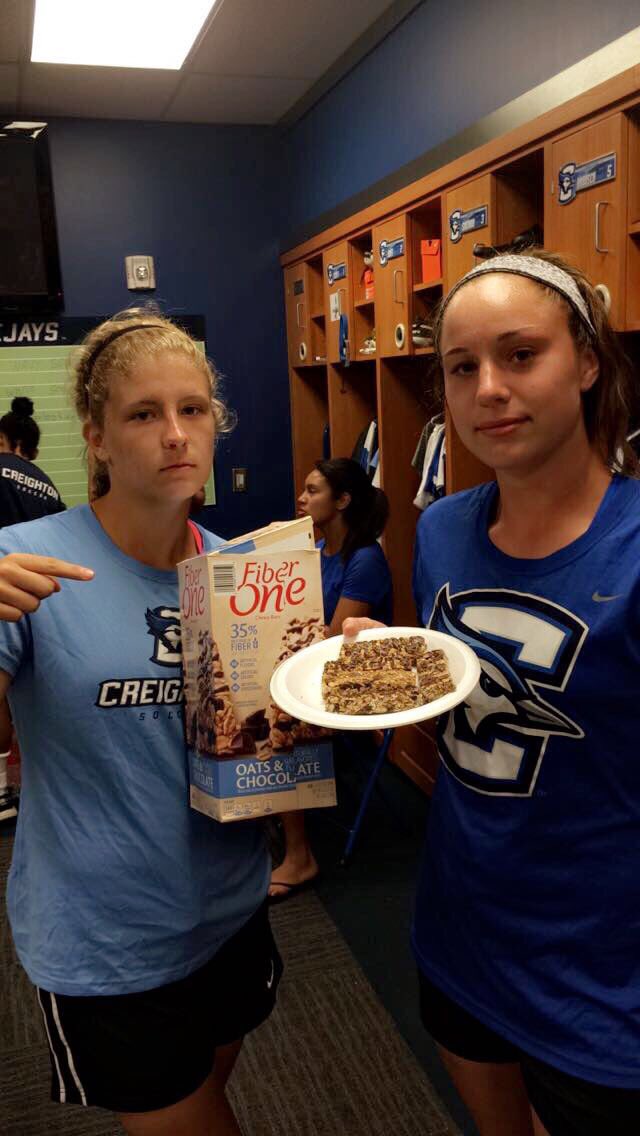 emm_schmit's tweet photo. When you lose what are the odds. Good luck π© #5Bars #175%OfYourDailyFiber @ErinScott07 https://t.co/gQy79eSdZg