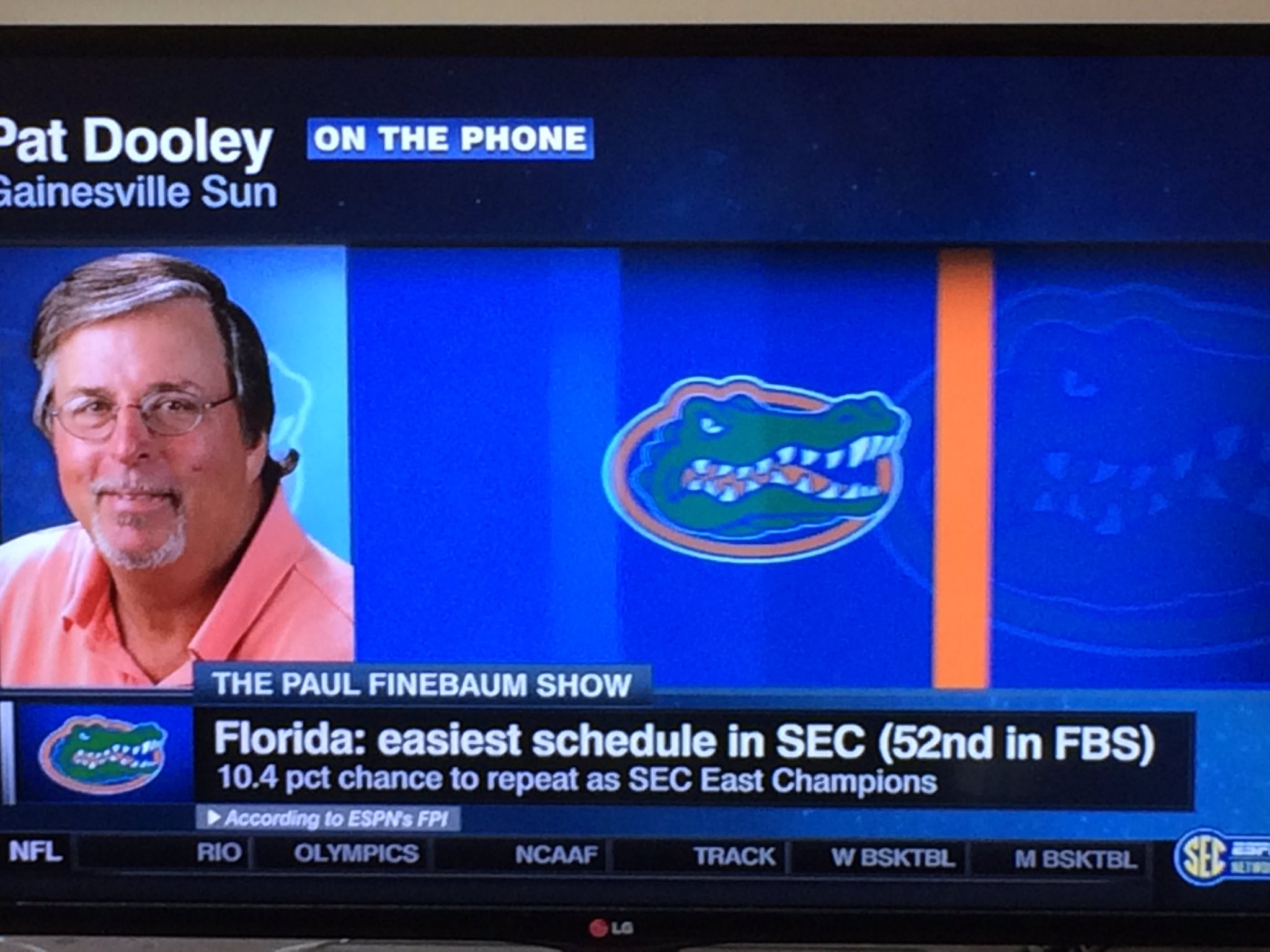 CqLEucLWEAIhEJt.jpg:large