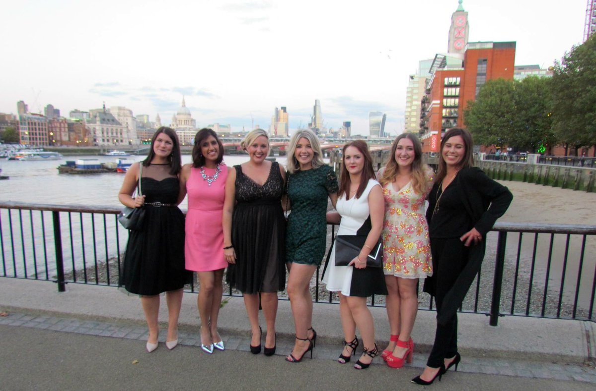 abigailkemples's tweet image. Look what I found ⭐️👸🏻👸🏻👸🏻 #cosmoblogawards