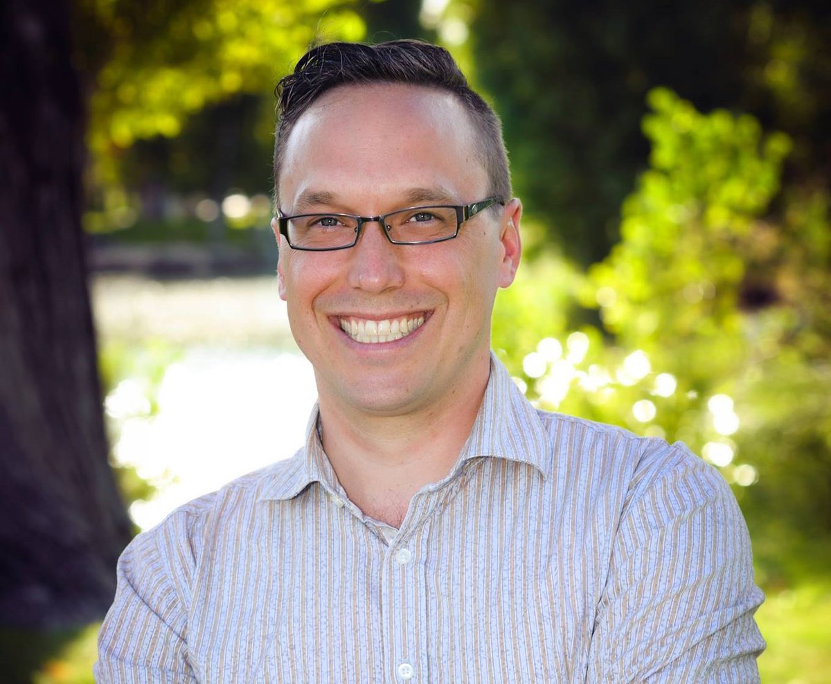 dermveda's tweet photo. Meet our #NaturopathicDoctor, Jason Derico! Read our #skinterview for his top #skincare tips https://t.co/nhbVW4AOEY https://t.co/LNSjSqOelJ