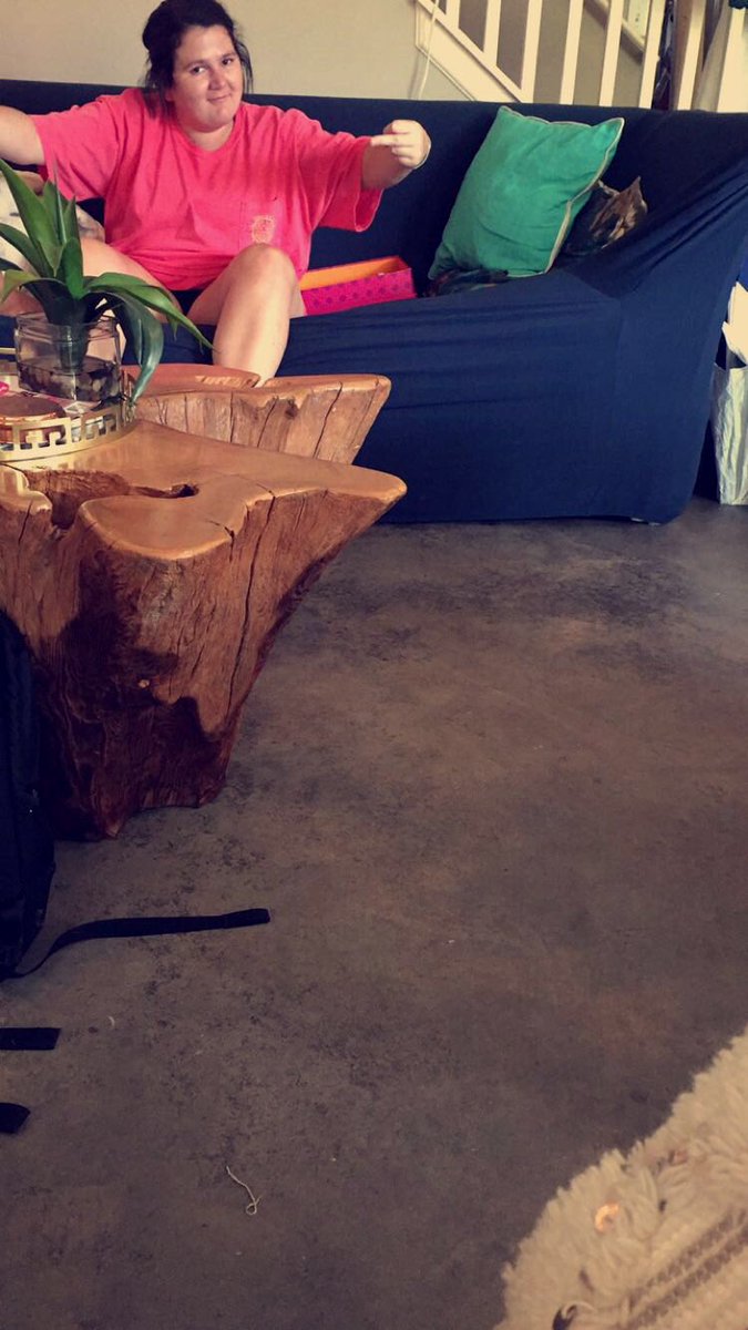 lanagotconed_'s tweet photo. @rugsusa 2 months later and still no rug, thank rugs USA! https://t.co/opuRp0QTOt