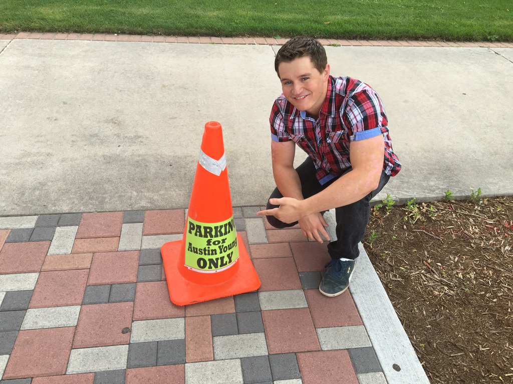 Austin_Young88's tweet photo. Got my own parking spot! @Nuthinbutsticks @AustinYoungBand https://t.co/bOwAsJcMHv