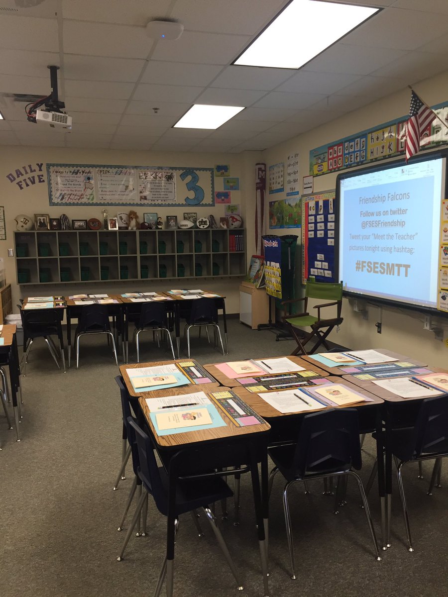 ValdezHeather's tweet photo. Ready to meet my sweet first graders! @FSESFriendship #FSESMTT https://t.co/DAr3Z5xWet